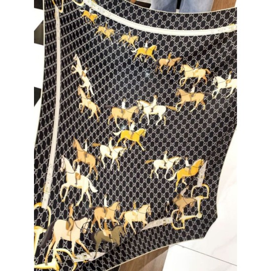 Replica Pari falso Scialle reversibile seta e lana Gucci con motivo a sella da equitazione 140 Imitazioni Replica Pari falso Scialle reversibile seta e lana Gucci con motivo a sella da equitazione 140