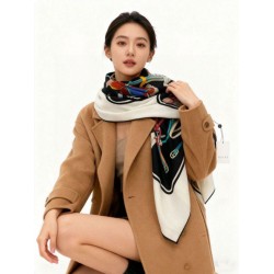 Pari Scialle reversibile Gucci seta e cashmere Modello di equitazione 140 02 Pari Scialle reversibile Gucci seta e cashmere Modello di equitazione 140 02