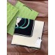 Replica Pari Scialle reversibile Gucci seta e cashmere Modello di equitazione 140 02 Imitazioni Replica Pari Scialle reversibile Gucci seta e cashmere Modello di equitazione 140 02