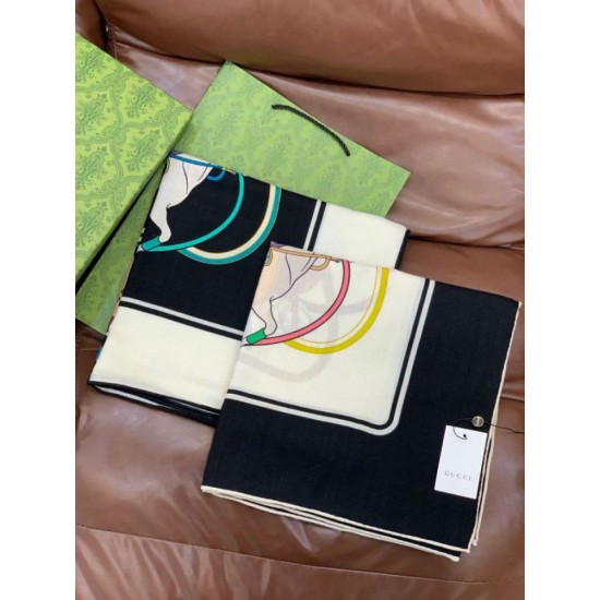 Replica Pari Scialle reversibile Gucci seta e cashmere Modello di equitazione 140 02 Imitazioni Replica Pari Scialle reversibile Gucci seta e cashmere Modello di equitazione 140 02