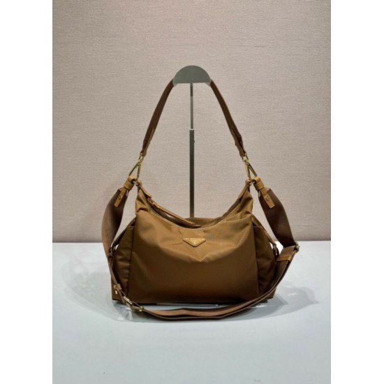 Replica Bora Pari a spalla Prada Explore grande Re-Nylon 1BC264 Marrone Imitazioni Replica Bora Pari a spalla Prada Explore grande Re-Nylon 1BC264 Marrone