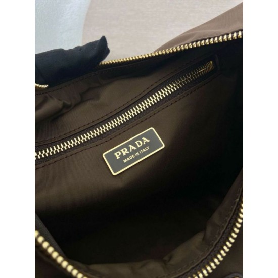 Replica Bora Pari a spalla Prada Explore grande Re-Nylon 1BC264 Terra di Siena Imitazioni Replica Bora Pari a spalla Prada Explore grande Re-Nylon 1BC264 Terra di Siena