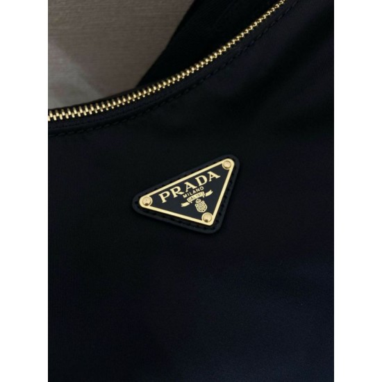 Replica Perfetta a spalla Prada Explore grande Re-Nylon 1BC264 Nero Imitazioni Replica Perfetta a spalla Prada Explore grande Re-Nylon 1BC264 Nero