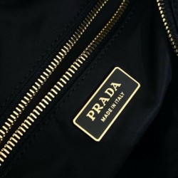 Replica Perfetta a spalla Prada Explore grande Re-Nylon 1BC264 Nero Imitazioni Replica Perfetta a spalla Prada Explore grande Re-Nylon 1BC264 Nero