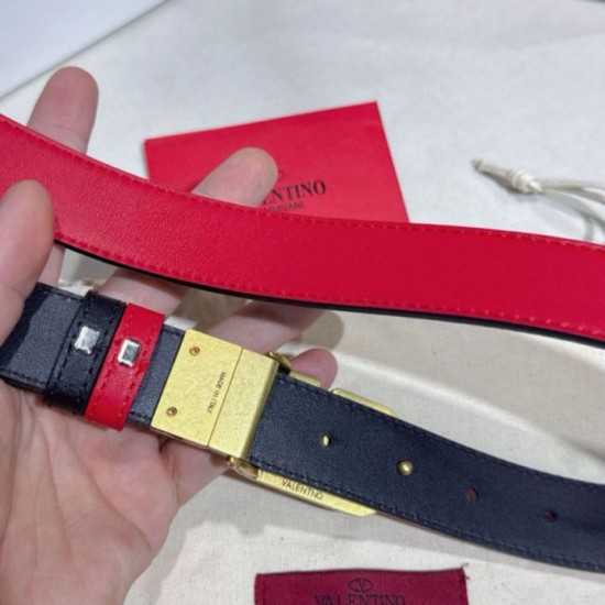 Replica Cintura reversibile con logo VLogo Valentino Garavani 30mm Rosso/Nero Imitazioni Replica Cintura reversibile con logo VLogo Valentino Garavani 30mm Rosso/Nero