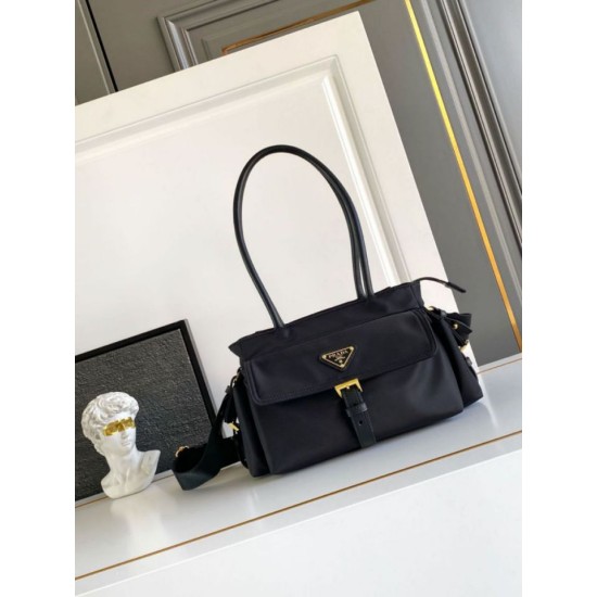 Replica Borsa tote media Prada Explore nappa 1BG596 Nero Imitazioni Replica Borsa tote media Prada Explore nappa 1BG596 Nero