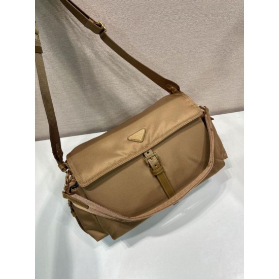 Replica Borsa a spalla grande Prada Explore con patta in nappa 1BD391 Marrone Imitazioni Replica Borsa a spalla grande Prada Explore con patta in nappa 1BD391 Marrone