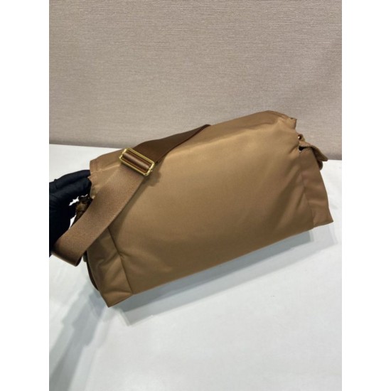 Replica Borsa a spalla grande Prada Explore con patta in nappa 1BD391 Marrone Imitazioni Replica Borsa a spalla grande Prada Explore con patta in nappa 1BD391 Marrone