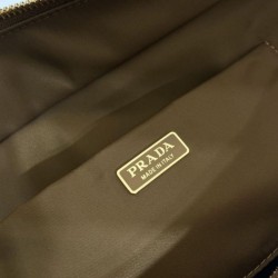 Replica Borsa a spalla grande Prada Explore con patta in nappa 1BD391 Marrone