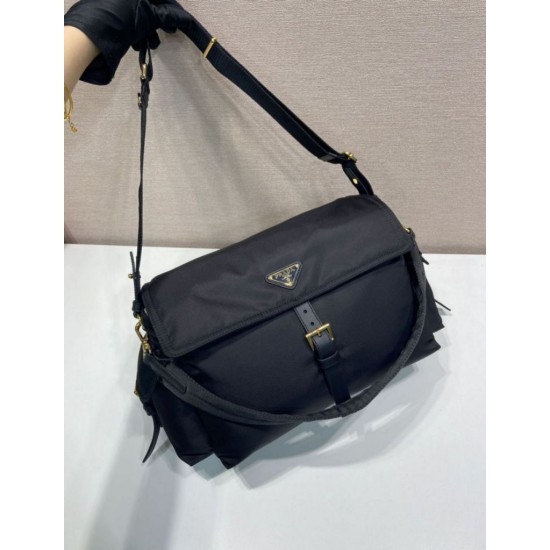 Replica Borsa a spalla grande Prada Explore con patta in nappa 1BD391 Nero Imitazioni Replica Borsa a spalla grande Prada Explore con patta in nappa 1BD391 Nero
