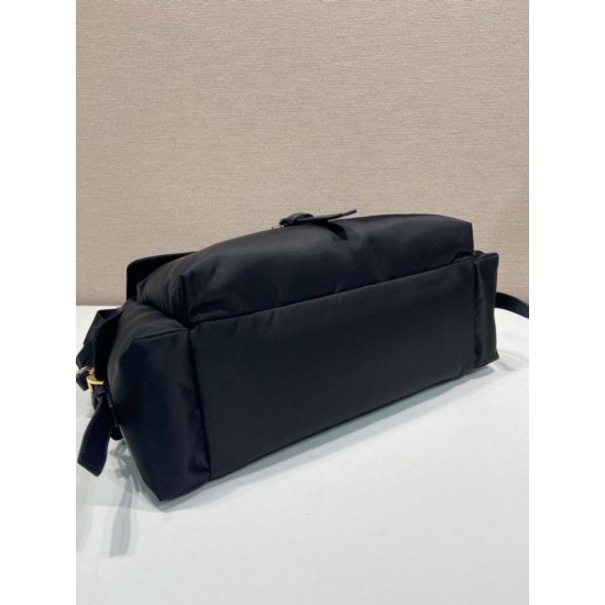 Replica Borsa a spalla grande Prada Explore con patta in nappa 1BD391 Nero Imitazioni Replica Borsa a spalla grande Prada Explore con patta in nappa 1BD391 Nero