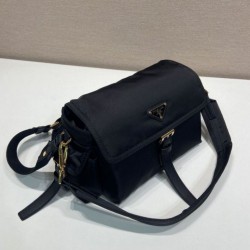 Replica Borsa a spalla Prada Explore Re-Nylon media con patta 1BD394 nero