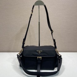 Replica Borsa a spalla Prada Explore Re-Nylon media con patta 1BD394 nero