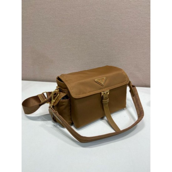 Replica Borsa a spalla Prada Explore Re-Nylon media con patta 1BD394 Marrone Imitazioni Replica Borsa a spalla Prada Explore Re-Nylon media con patta 1BD394 Marrone