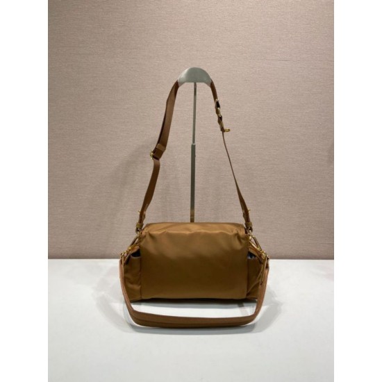 Replica Borsa a spalla Prada Explore Re-Nylon media con patta 1BD394 Marrone Imitazioni Replica Borsa a spalla Prada Explore Re-Nylon media con patta 1BD394 Marrone