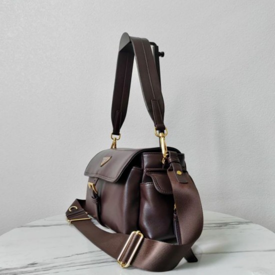 Replica Borse Alta Qualità a spalla media Prada Explore con patta 1BD394 Borgogna Imitazioni Replica Borse Alta Qualità a spalla media Prada Explore con patta 1BD394 Borgogna