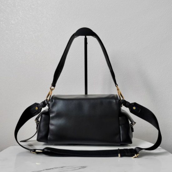 Replica Borsa a spalla media Prada Explore con patta 1BD394 Nero Imitazioni Replica Borsa a spalla media Prada Explore con patta 1BD394 Nero