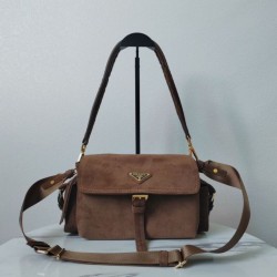 Replica Borsa a tracolla media Prada Explore con patta scamosciata Marrone