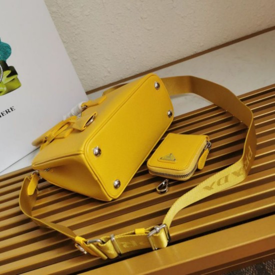 Replica Borsa a mano Prada Galleria Saffiano piccola/media/grande Giallo Imitazioni Replica Borsa a mano Prada Galleria Saffiano piccola/media/grande Giallo