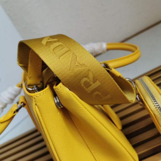Replica Borsa a mano Prada Galleria Saffiano piccola/media/grande Giallo Imitazioni Replica Borsa a mano Prada Galleria Saffiano piccola/media/grande Giallo