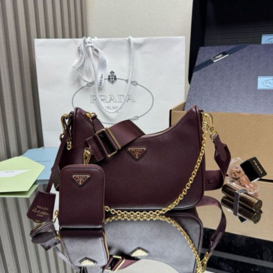 Replica Borsa a mano/borsa hobo Saffiano Prada Re-Edition 2005 Borgogna Imitazioni Replica Borsa a mano/borsa hobo Saffiano Prada Re-Edition 2005 Borgogna