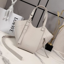 Replica Borsa tote media classica Loewe Hammock Flip Beige