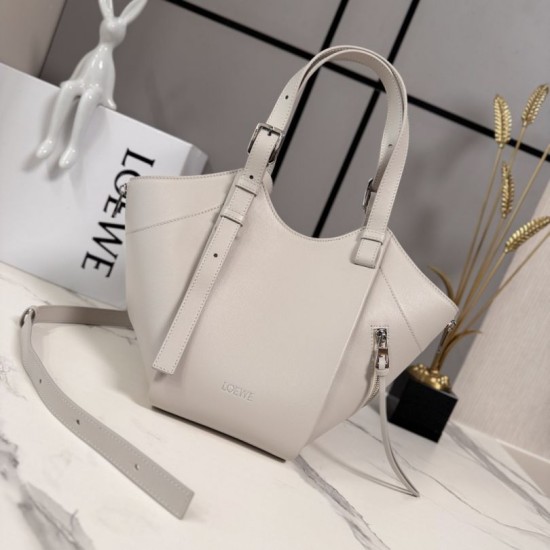 Replica Borsa tote media classica Loewe Hammock Flip Beige