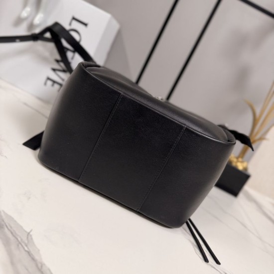 Replica Borsa tote media classica Loewe Hammock Flip Nero Imitazioni Replica Borsa tote media classica Loewe Hammock Flip Nero
