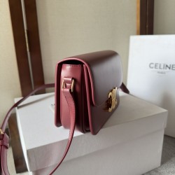 Replica Borsa Celine Teen Triomphe rossa Imitazioni Replica Borsa Celine Teen Triomphe rossa