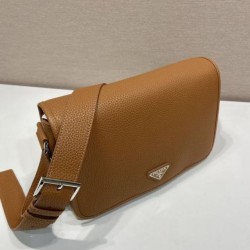Replica Borsa a tracolla strutturata Prada marrone Imitazioni Replica Borsa a tracolla strutturata Prada marrone