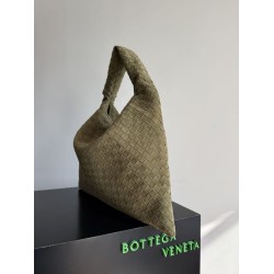 Borsa a tracolla Bottega Veneta Large Hop in camoscio intrecciato verde oliva Borsa a tracolla Bottega Veneta Large Hop in camoscio intrecciato verde oliva