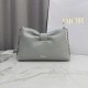 Replica Borsa a tracolla Dior Bow piccola/media con finitura oro Grigio Imitazioni Replica Borsa a tracolla Dior Bow piccola/media con finitura oro Grigio