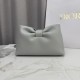 Replica Borsa a tracolla Dior Bow piccola/media con finitura oro Grigio Imitazioni Replica Borsa a tracolla Dior Bow piccola/media con finitura oro Grigio