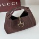 Replica Gucci 837466 Bora Pari a tracolla maxi Softbit Marrone scamosciato Imitazioni Replica Gucci 837466 Bora Pari a tracolla maxi Softbit Marrone scamosciato
