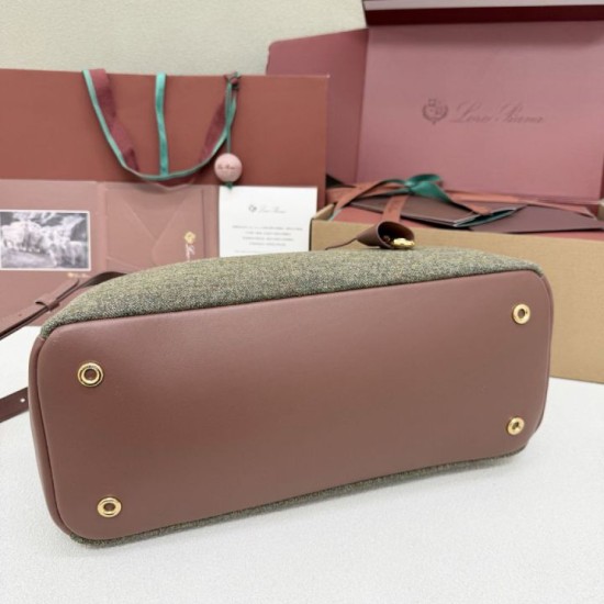 Replica Borsa 1:1 Needle Loro Piana piccolo/media Caramel Sage Imitazioni Replica Borsa 1:1 Needle Loro Piana piccolo/media Caramel Sage