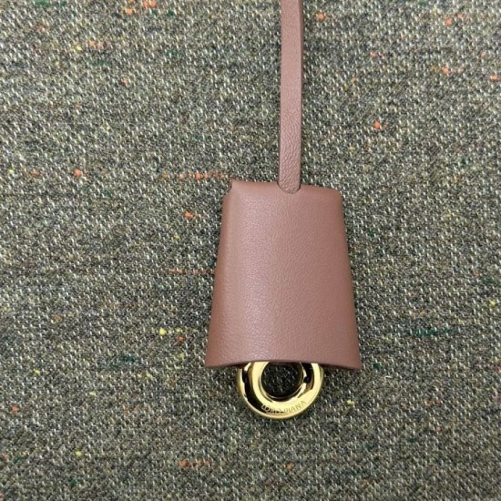 Replica Borsa 1:1 Needle Loro Piana piccolo/media Caramel Sage Imitazioni Replica Borsa 1:1 Needle Loro Piana piccolo/media Caramel Sage