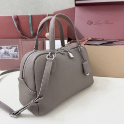 Replica Borsa Needle Loro Piana piccolo/media beige caldo Imitazioni Replica Borsa Needle Loro Piana piccolo/media beige caldo