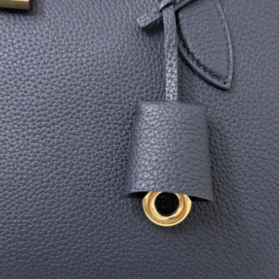 Replica Borse Firmate Needle Loro Piana piccolo/media Blu Royal Scuro Imitazioni Replica Borse Firmate Needle Loro Piana piccolo/media Blu Royal Scuro