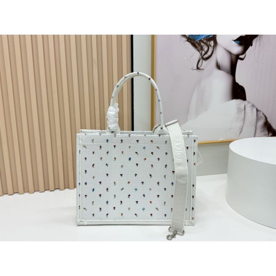 Replica Borse Dior Dioramour piccolo/media/grande Dior Book Tote con tracolla bianca