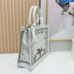 Replica Borse Dioramour Dior Book Tote con tracolla multicolore fiori Revolution ricamati bianchi Imitazioni Replica Borse Dioramour Dior Book Tote con tracolla multicolore fiori Revolution ricamati bianchi