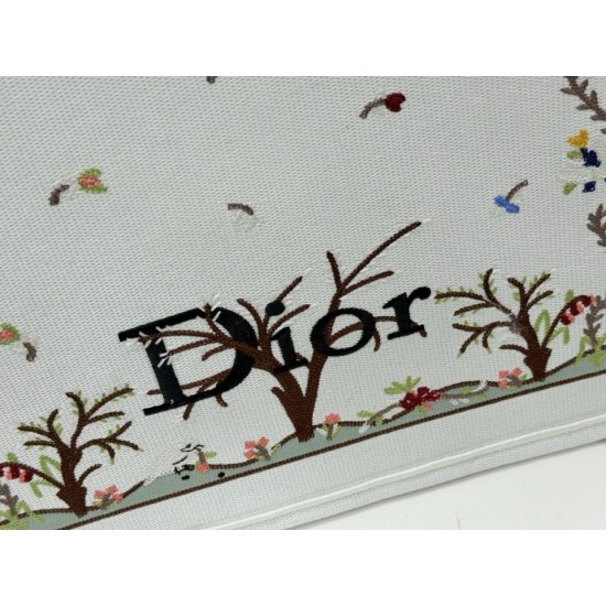 Replica Borse Dioramour Dior Book Tote con tracolla multicolore fiori Revolution ricamati bianchi Imitazioni Replica Borse Dioramour Dior Book Tote con tracolla multicolore fiori Revolution ricamati bianchi