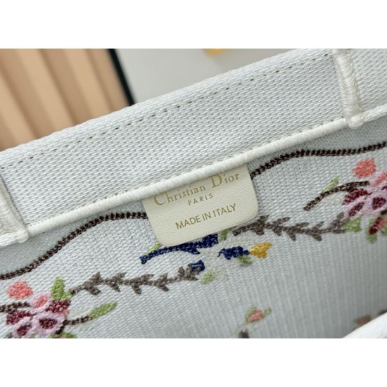 Replica Borse Dioramour Dior Book Tote con tracolla multicolore fiori Revolution ricamati bianchi Imitazioni Replica Borse Dioramour Dior Book Tote con tracolla multicolore fiori Revolution ricamati bianchi