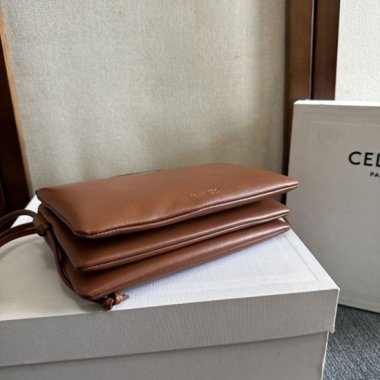Replica Borse Celine Trio Flap morbida pelle di agnello Marrone Imitazioni Replica Borse Celine Trio Flap morbida pelle di agnello Marrone