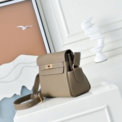 Replica Borsa a tracolla Hermes Kelly Messenger grigia Imitazioni Replica Borsa a tracolla Hermes Kelly Messenger grigia