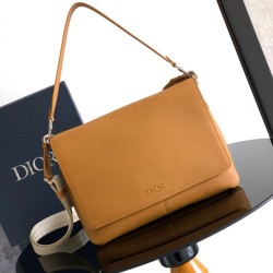Replica Borse Imitazioni a tracolla Dior Privé Messenger Uomo con patta Giallo 