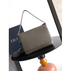 Borse a tracolla Dior Privé Messenger Uomo con patta Grigia 