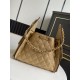 Replica Bora Pari a mano Chanel 25 Mini Hobo AS5293 Rafia intrecciata Marrone/Nero