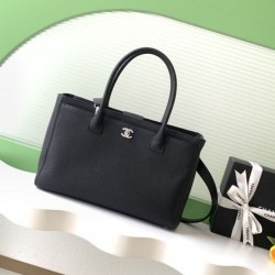 Replica Borse tote Chanel Cerf Executive AS2157 pelle di caviale Nero