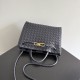 Replica Borse Bottega Veneta Andiamo piccola/media/grande pelle intrecciata Nera Imitazioni Replica Borse Bottega Veneta Andiamo piccola/media/grande pelle intrecciata Nera