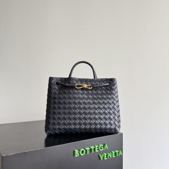Replica Borse Bottega Veneta Andiamo piccola/media/grande pelle intrecciata Nera Imitazioni Replica Borse Bottega Veneta Andiamo piccola/media/grande pelle intrecciata Nera